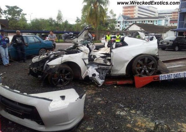 ... Nissan GT-R crash in Malaysia - Image courtesy of Wrecked Exotics