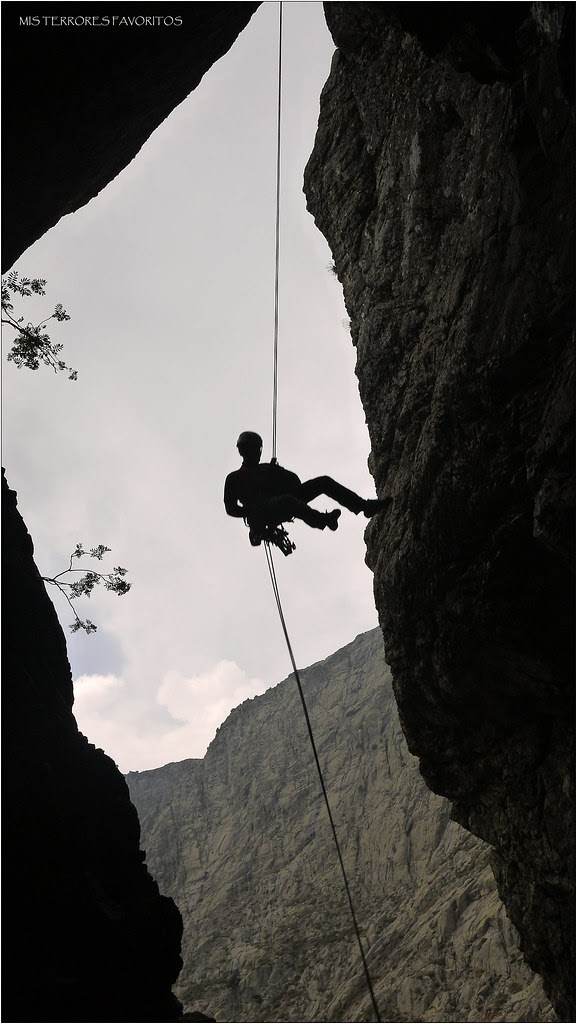 VÍA MUSGOMORFOSIS ED 220 m 6c+ - Aguja Fco.Galán - Pared Noroeste de Risco Gordo - Villarejo