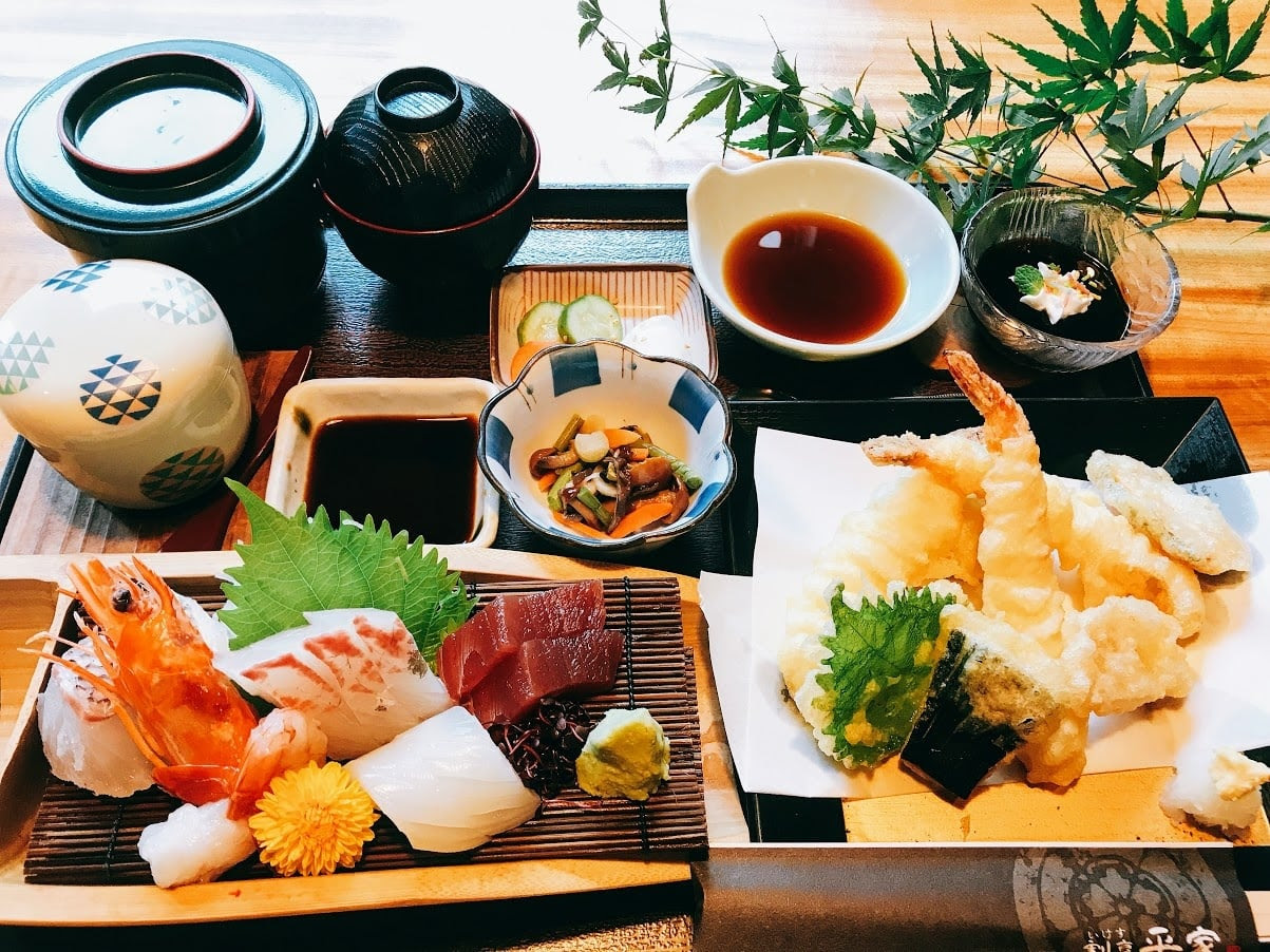 大分 別府ランチ 地魚と旬の食材が自慢のいけす割烹平家