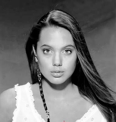 angelina jolie child1.jpg (13.86 KB, 270x400 )