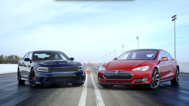 Tesla Model S P85D and Dodge Charger Hellcat Drag Race