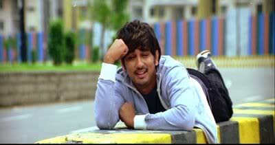 http://i298.photobucket.com/albums/mm253/blogspot_images/Bommarillu/PDVD_010.jpg