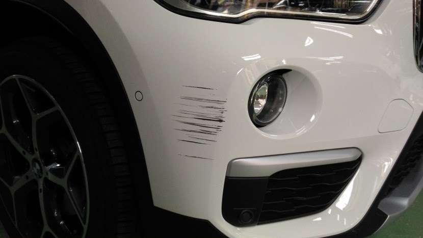 Bmw X１ バンパー傷修理 格安修理方法とその技術 仕上り検証