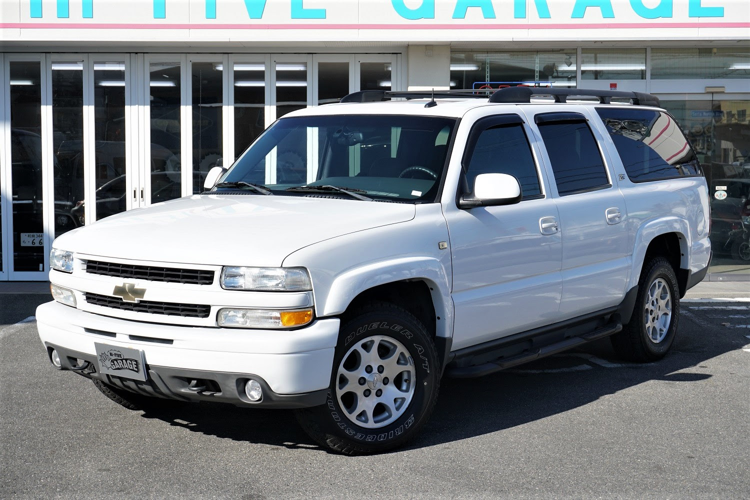 シボレー サバーバン Z71pkg 新車並行車 ワンオーナー 大阪府摂津市のアメ車専門店hi Five Garageは新車 や中古車 ビンテージカー 各種パーツ 代行輸入まで充実のサービス体制を取り揃えております