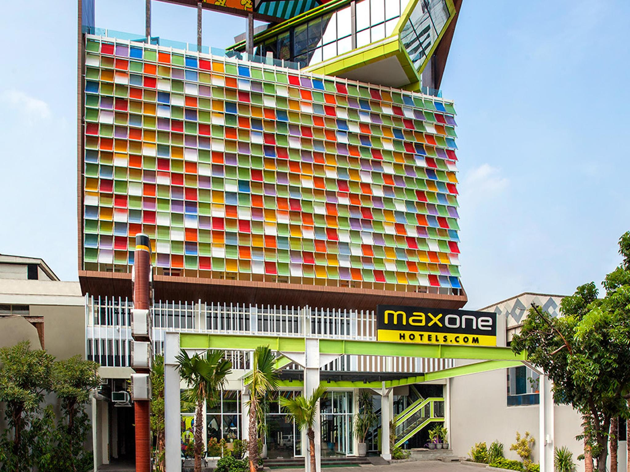 promo hotel Surabaya MaxOneHotels at Tidar Surabaya