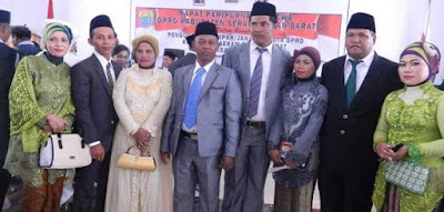 Ambon, Malukupost.com - Fraksi Partai Kebangkitan Bangsa (F - PKB) DPRD Seram Bagian Barat (SBB) Maluku, menyumbangkan gaji September 2017 untuk membantu korban konflik kemanusiaan etnis Rohingya di Myanmar. "Sumbangan gaji ini menindaklanjuti perintah Ketua Umum DPP PKB, Muhaimin Iskandar bahwa setiap kader NU dan PKB, baik Menteri, anggota DPR, DPRD, Kepala Daerah maupun tukang sapu, wajib untuk menyumbangkan gajinya satu bulan bagi umat Islam Rohingya," kata Wakil Ketua DPRD kabupaten SBB dari PKB, Mustafa Nasir, dikonfirmasi, Rabu (13/9).
