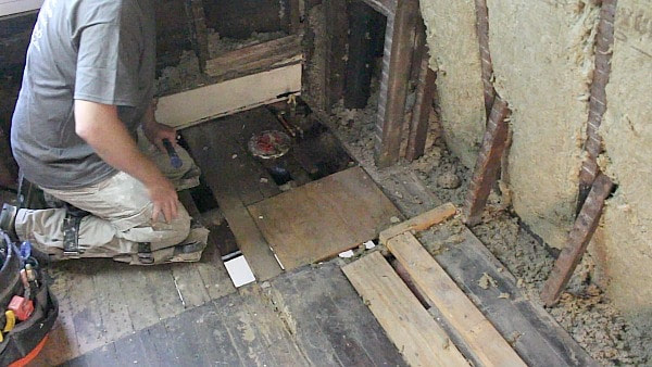 How To Install A Bathtub Make It Rock Solid Home Repair Tutor