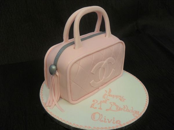 Pink Chanel bag cake