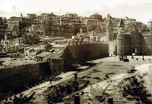Torres de la Reina a inicios del siglo XX. Fotomontaje con errores