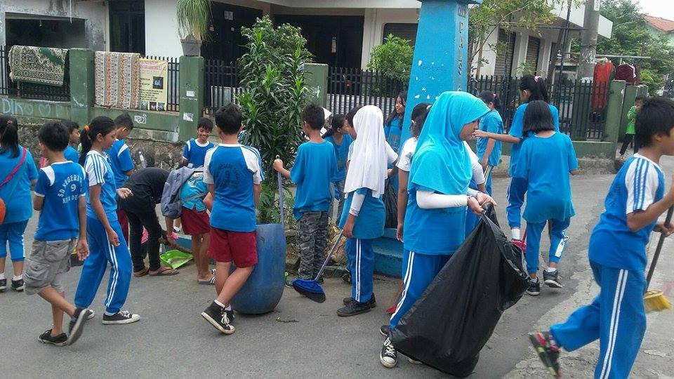 Gambar Kegiatan Gotong Royong Berbangsa Bernegara Gambar  Gambar Kegiatan Gotong Royong Berbangsa Bernegara Gambar