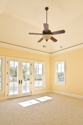 How to Install Crown Molding on Cathedral Ceilings | eHow UK
