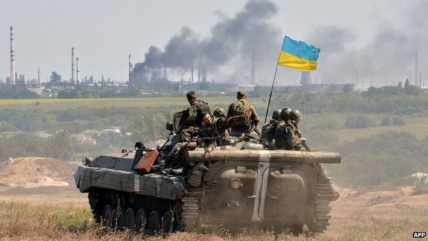 Ukrainian troops on patrol in the Lugansk region - 25 July 2014