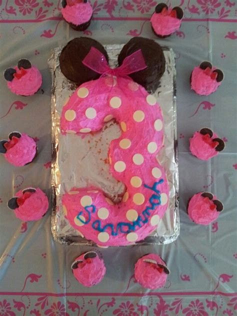 Chloe is 1, three tier cake, minnie mouse birthday cake,. My 3 year old's Minnie Mouse cake! | 3rd birthday cakes