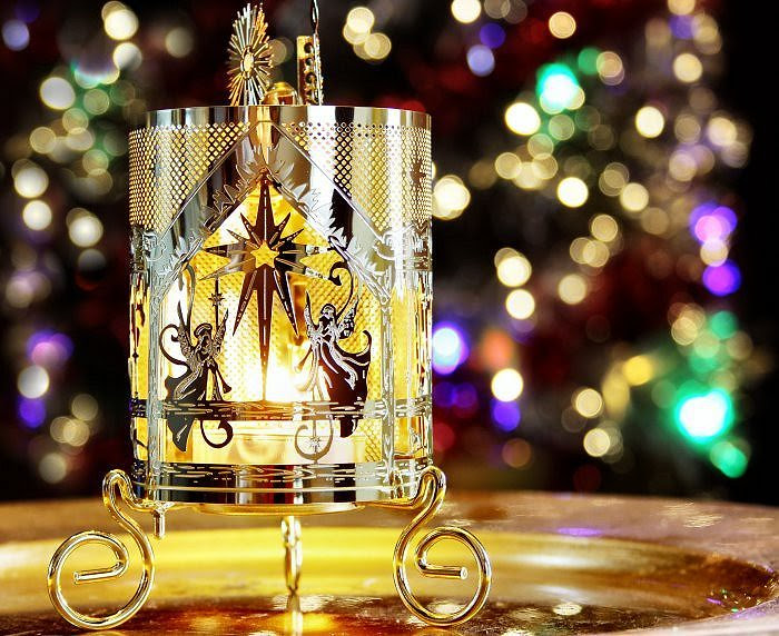 Tealight holder