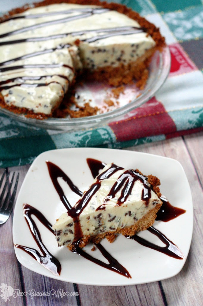 Eggnog Ice Cream Pie | The Gracious Wife