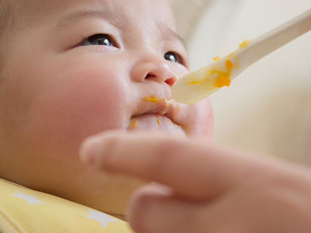 食べさせ方 スプーンの使い方 食べる 離乳食のすすめ方 ほほえみ