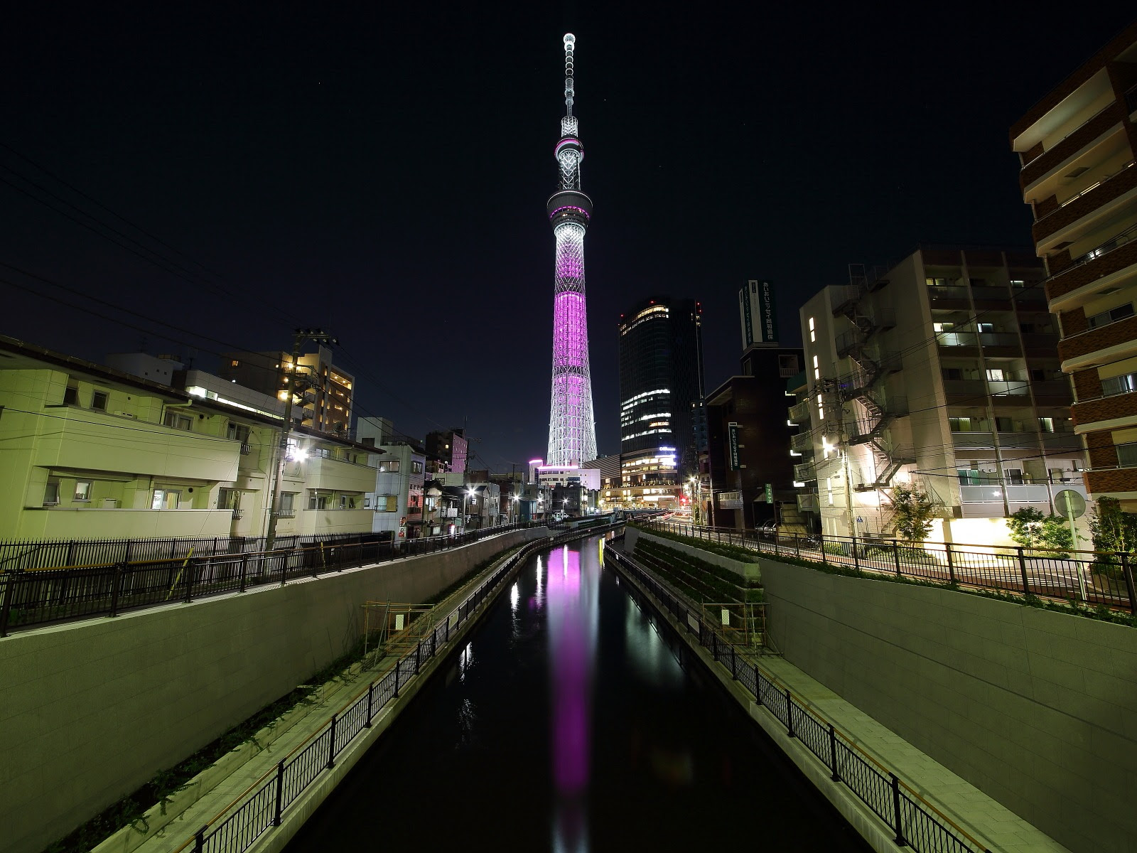 東京スカイツリー 乳がん早期発見啓蒙促進運動キャンペーンピンクライトアップ