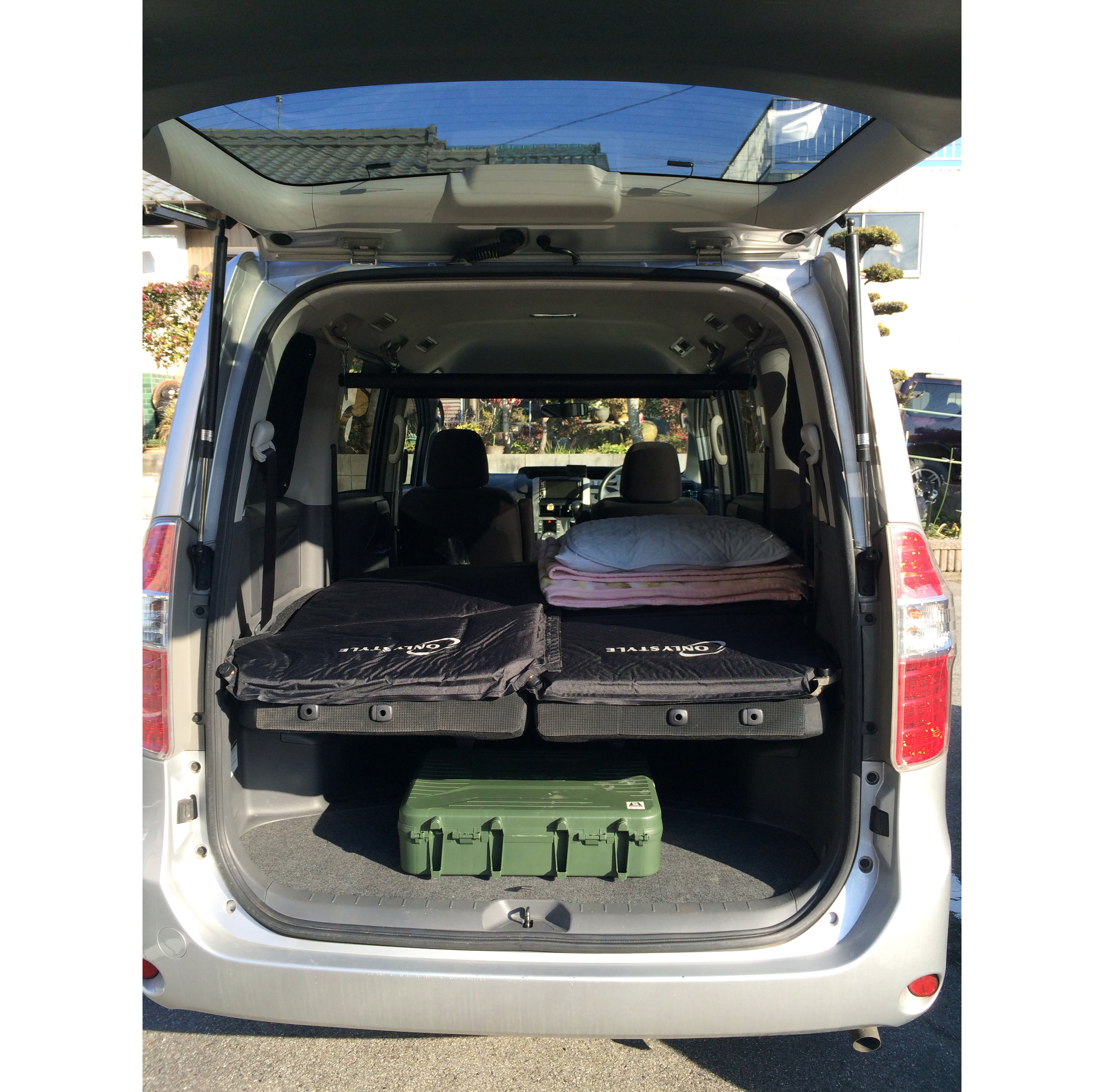 Toyota ノア オンリースタイル車中泊専用マットレビュー 大人気 車中泊マット １人用 クチコミまとめ オンリースタイル