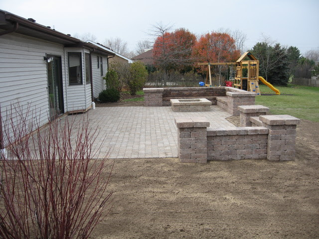 Great Paver Patio with Fire Pit Designs 640 x 480 · 110 kB · jpeg