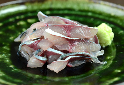ヤズ ヤズコの皮つき刺身 ぼうずコンニャクのお魚三昧日記