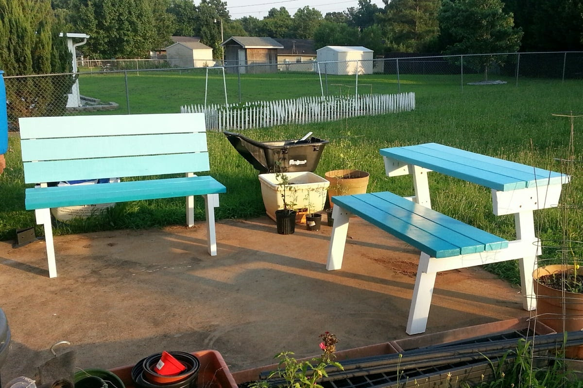 Picnic table plans with detached benches  Made By Wood