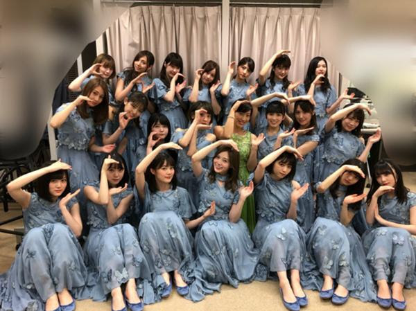 イッテｑのポーズがみんなバラバラでテイク４６回目でも笑顔は忘れないガールズ 大人数へのボケ ボケて Bokete