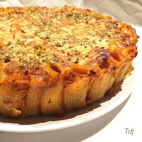 Gateau De Macaronis Geants Gratine A La Bolognaise Mado La Tete Dans Le Frigo