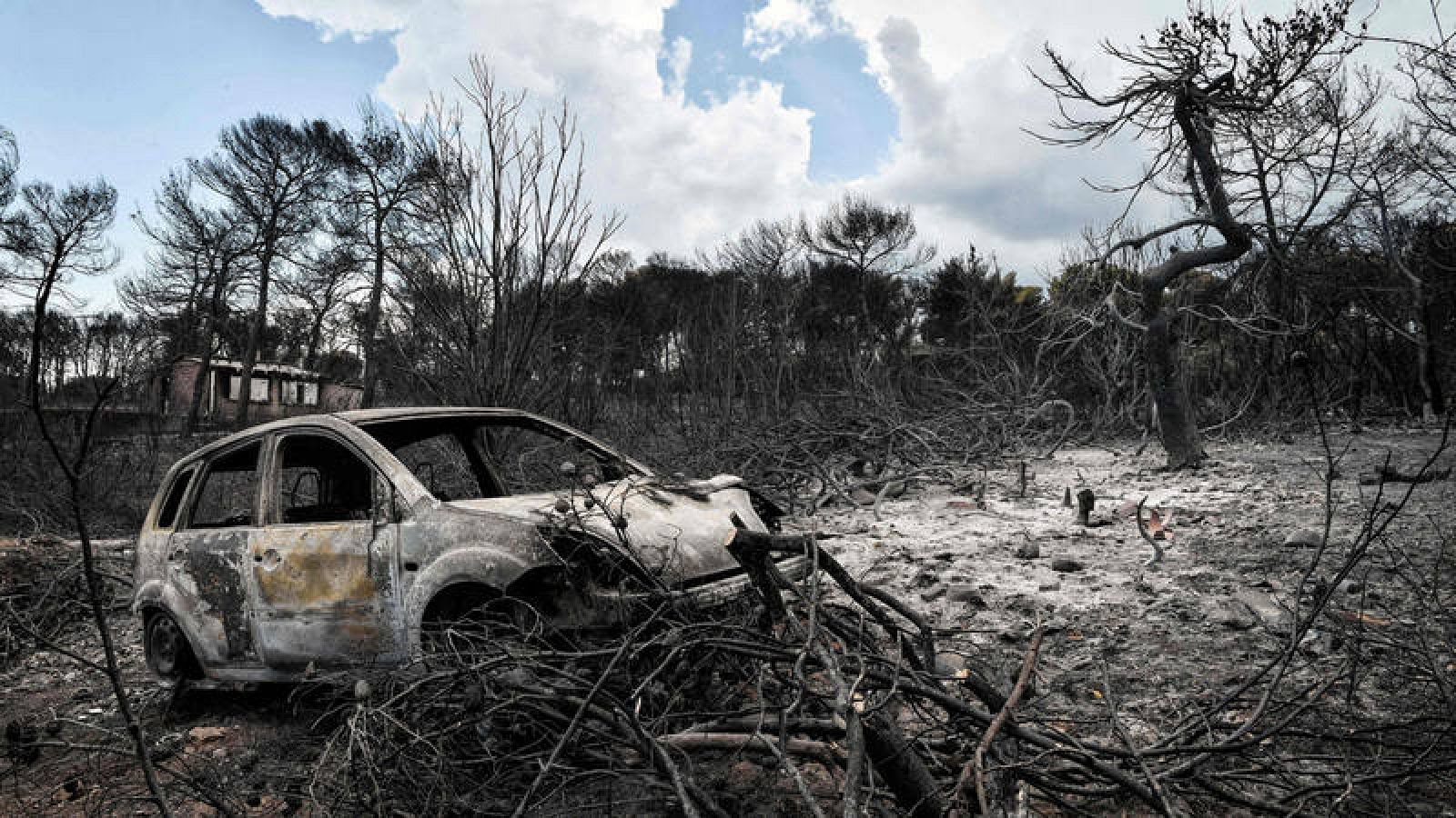 Un incendio en la isla griega de Eubea obliga a evacuar dos pueblos