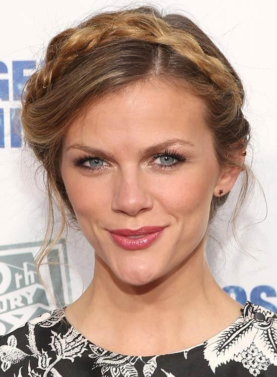 Hairstyles For Triangle Face  Braided Bun