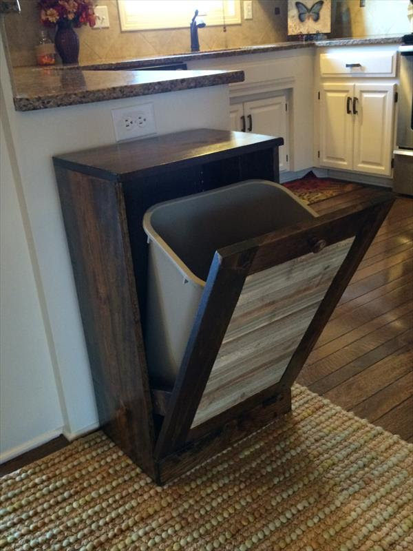 Pallet Kitchen Trash Bin | Pallet Furniture Plans