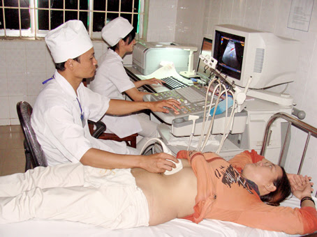 Chế độ thu hút đãi ngộ cao, nhưng vẫn chưa hấp dẫn được nhiều bác sĩ. ẢNH: P.Liễu