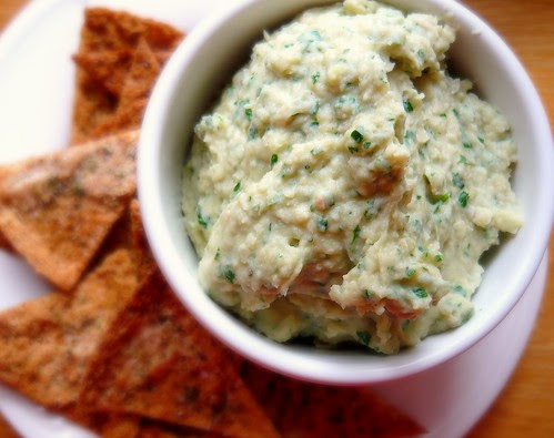 White Bean Dip & Pita Chips
