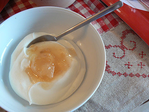 fromage blanc et confiture poire marron.jpg