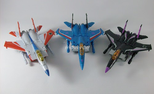Transformers Thundercracker Classics Henkei - modo alterno vs. Starscream & Skywarp (by mdverde)