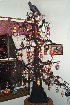 Black Halloween Tree 