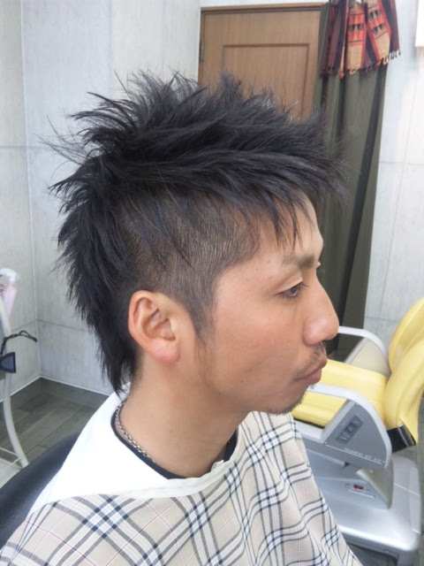 Sanpatsu 髪型 メンズ ショート ツーブロックウルフ