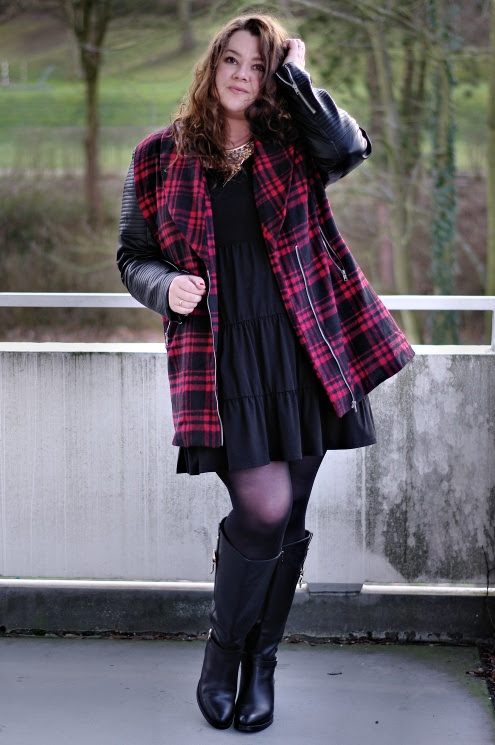 Große Größen Plus Size Fashion Blogg missguided plaid jacket jilsen