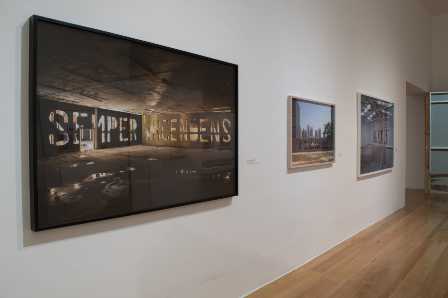 Vista de la exposición "Obra inconclusa", de Tercerunquinto, en el MARCO, Monterrey, México, 2018-2019. Foto cortesía de MARCO