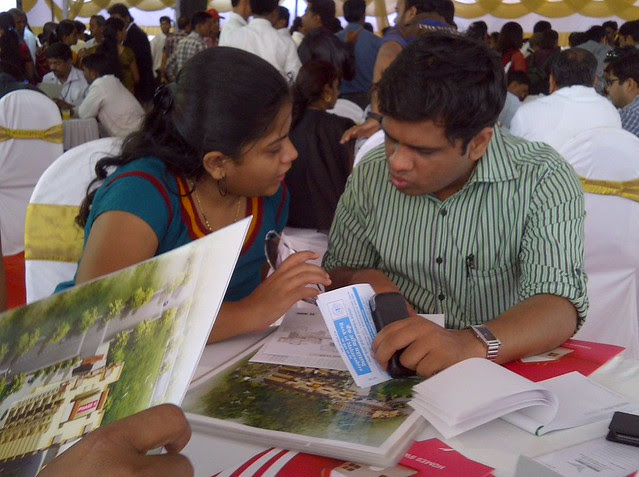 Home buyer couple helping themselves - Visit Windsor County, 1 BHK 2 BHK & 3 BHK Flats near Reelicon Garden Grove, Datta Nagar, Ambegaon Budruk, Pune 411046