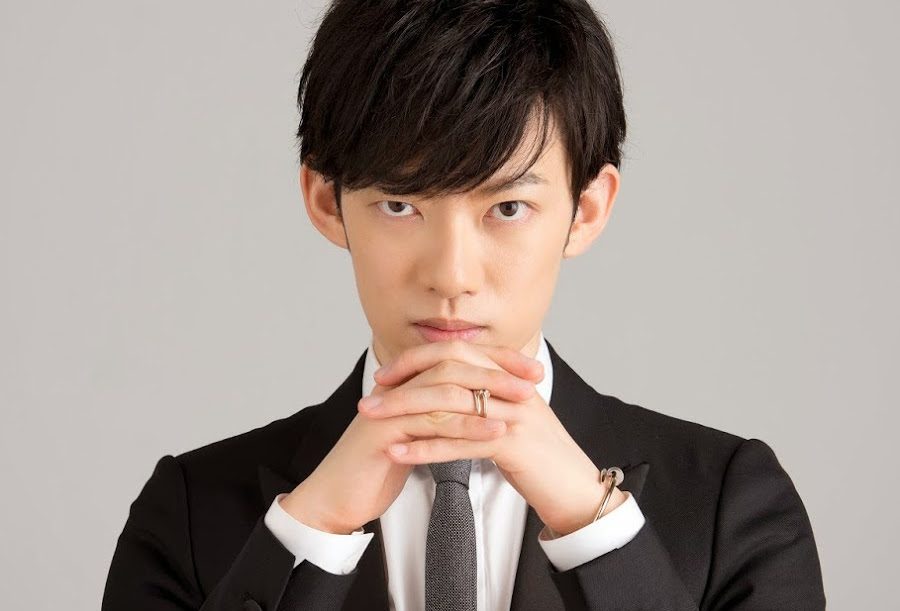 顔を見たら右脳派 左脳派がわかる 脳と眼球の関係とメンタリストdaigoについて Reo Masudaのブログ