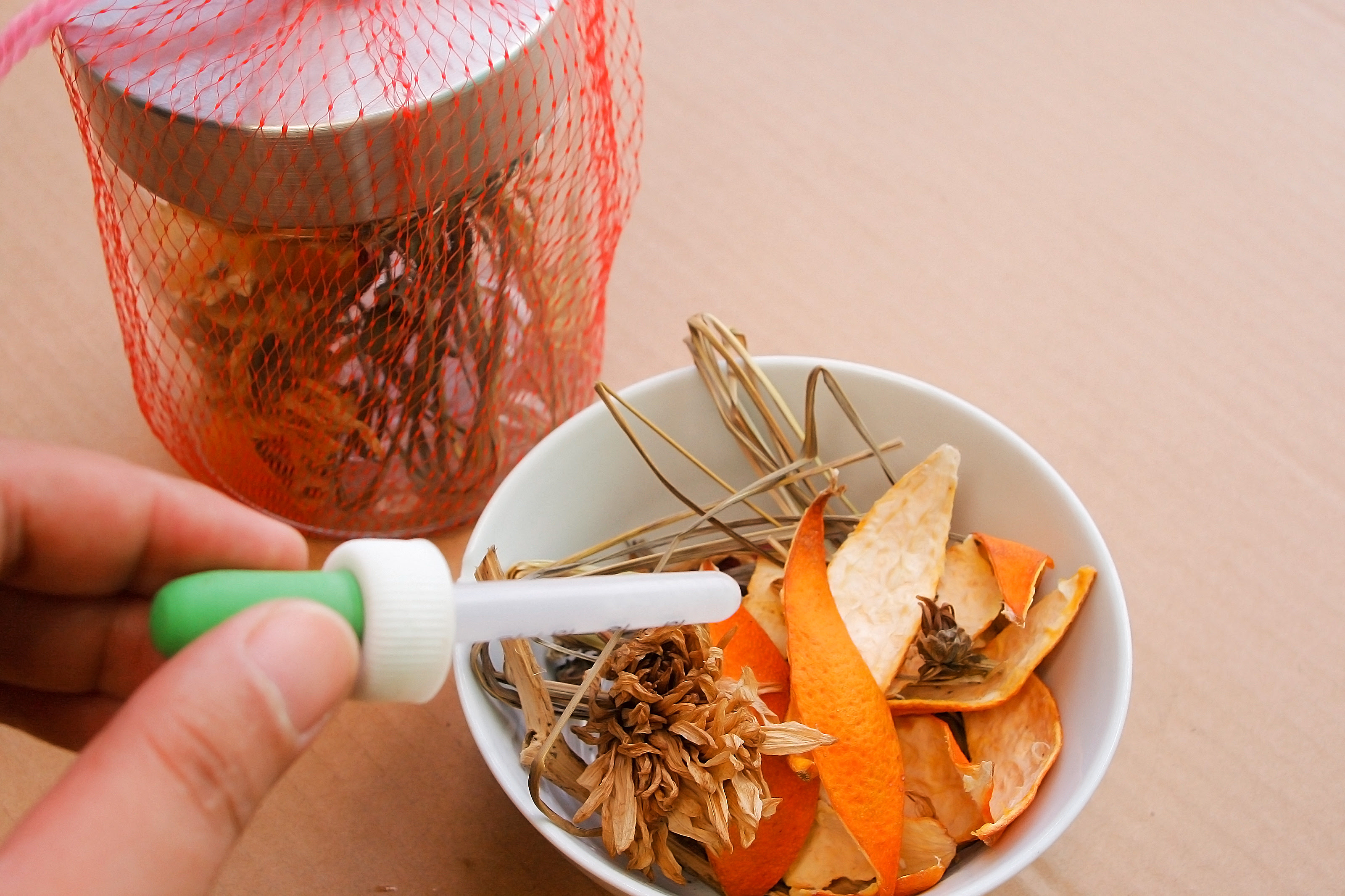 How to Make Citrus Potpourri: 3 Steps (with Pictures ...