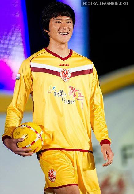 Cfr cluj liga i 2019/2020 fixture,lineup,tactics,formations,score and results. Gwangju FC Joma 2011 Home and Away Kits | FOOTBALL FASHION.ORG