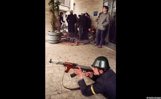 Romanian-soldier-shoots-at-pro-Ceaucescu-sniper-during-romanian-revolution Romanian-soldier-shoots-at-pro-Ceaucescu-sniper-during-romanian-revolution