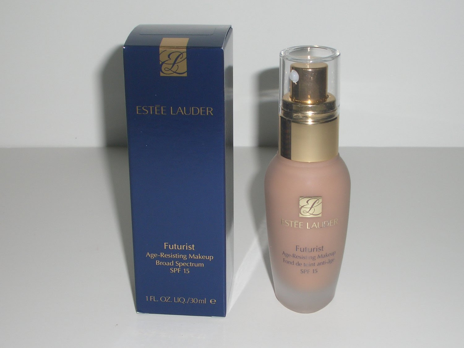 Resisting age lauder spf makeup futurist 15 estee