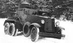 Teste do carro blindado BAI com a estação de rádio 71-TK-1.  Na ala direita colocou a cadeia de cross-country "Overoll".  Campo de treinamento NIBT, inverno de 1935.