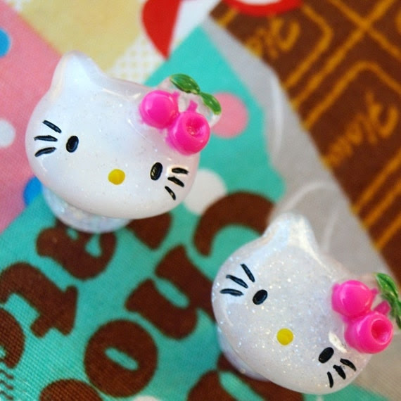 hello kitty glitter. Tags: hello kitty plugs