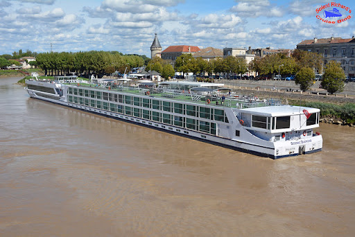 Beautiful Bordeaux Scenic Cruise