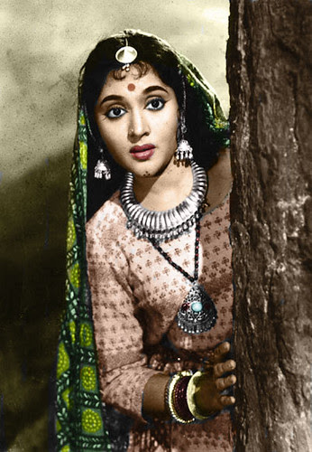 Vyjayantimala-Col copy