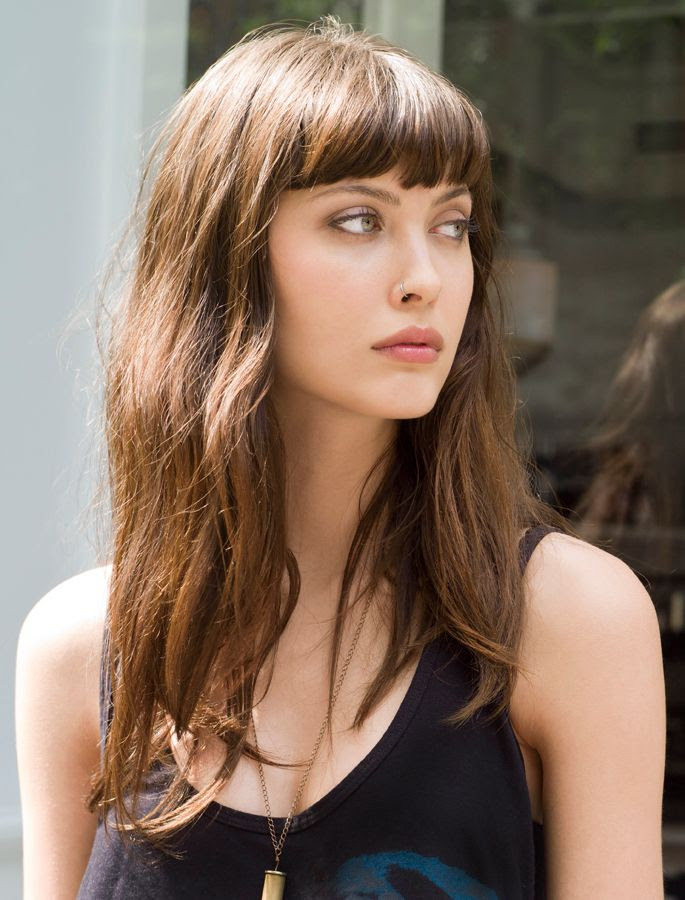 Le Fashion Blog 17 Hairstyles With Bangs Best For Your Face Shape Model Amanda Hendrick Fashion Jot photo Le-Fashion-Blog-17-Hairstyles-With-Bangs-Best-For-Your-Face-Shape-Model-Amanda-Hendrick-Fashion-Jot.jpg