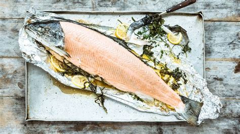 lachs aus dem ofen als braten fuer gaeste sternde